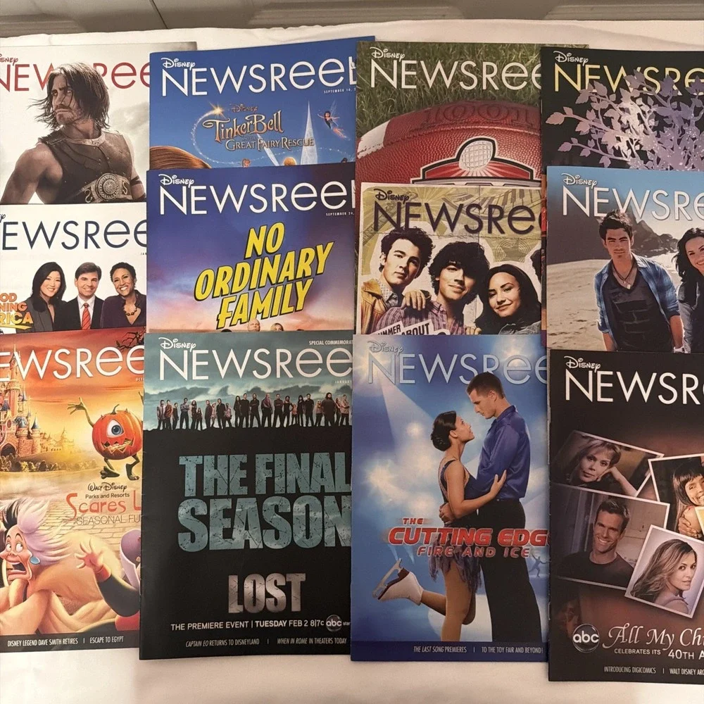 Lot Of 12 Disney Newsreel Newsletter Magazines 2010 Employee‎ Cast Member